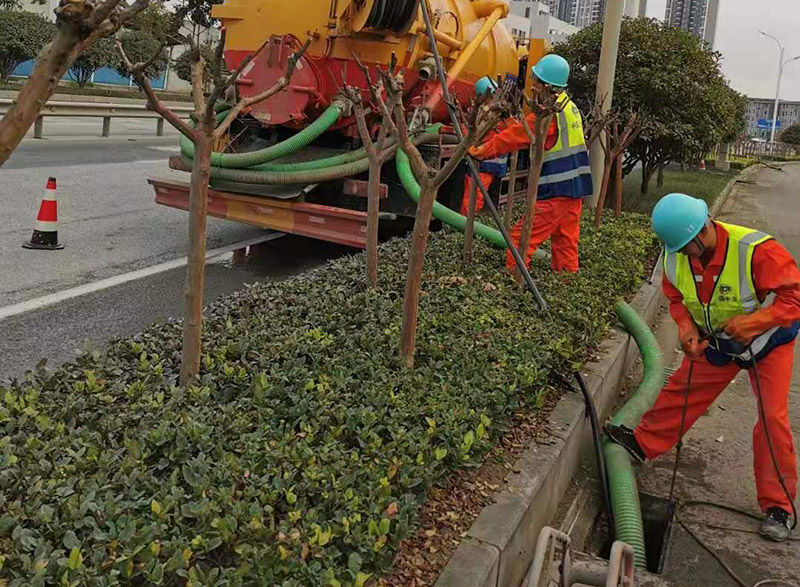 排湖风景区市政管道清淤